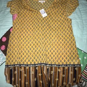 Boho Blouse w ruffle sleeves